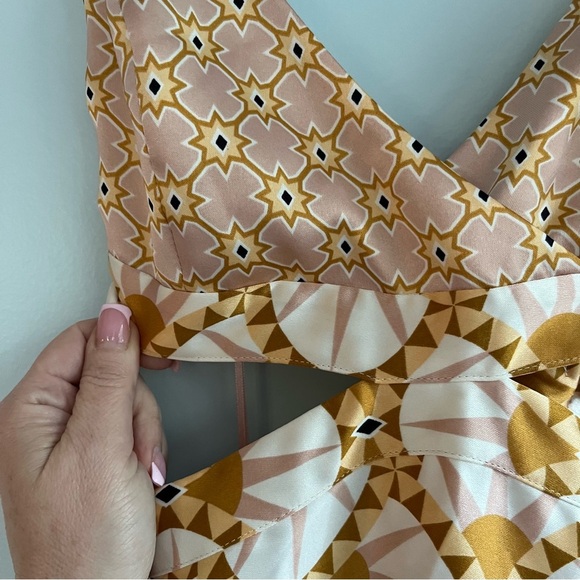 House Of Harlow 1960 X Revolve NWT Boho  Satin Cut Out Dress Retro Print Small - Picture 11 of 16